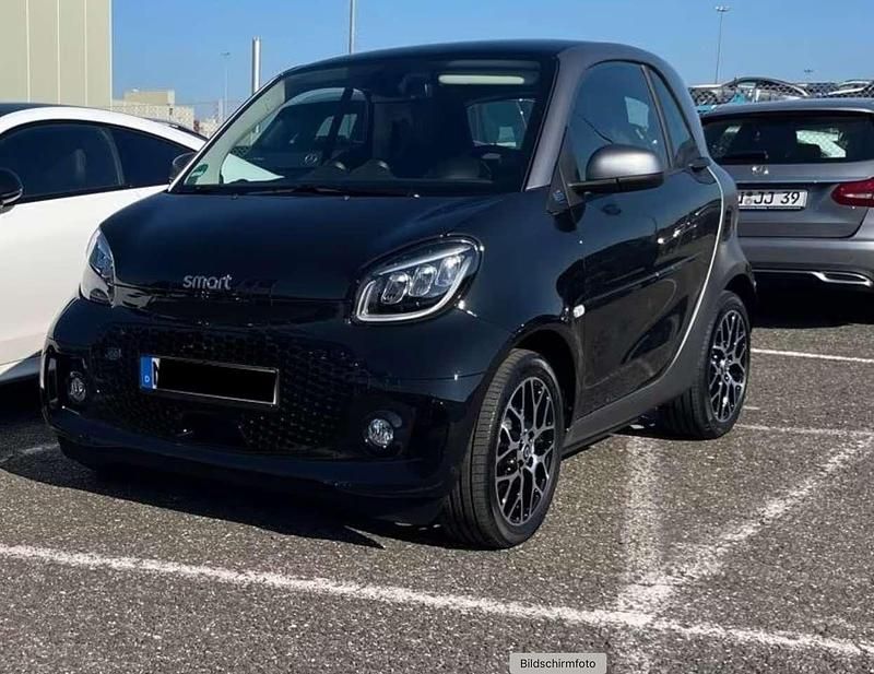 Schwarz Gebraucht 2023 Smart ForTwo Electric Drive Coupé | 14.800 € (Teuer) - Bild 1/4