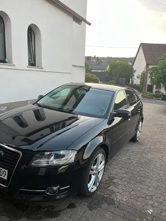 Gebraucht Audi A3 Sport 140 PS (102 kW) 2012 Schwarz Kleinwagen