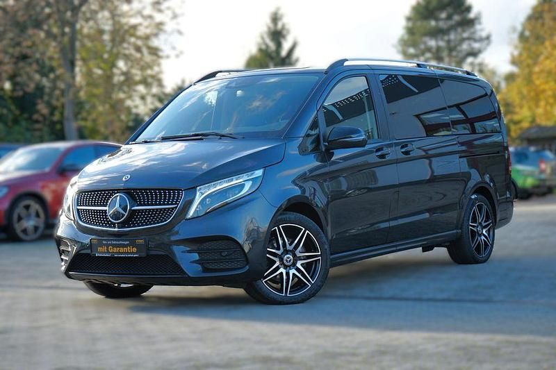 Grau Gebraucht 2021 Mercedes V250 AMG line Van / Kleinbus | 48.490 € (Guter Preis) - Bild 1/4