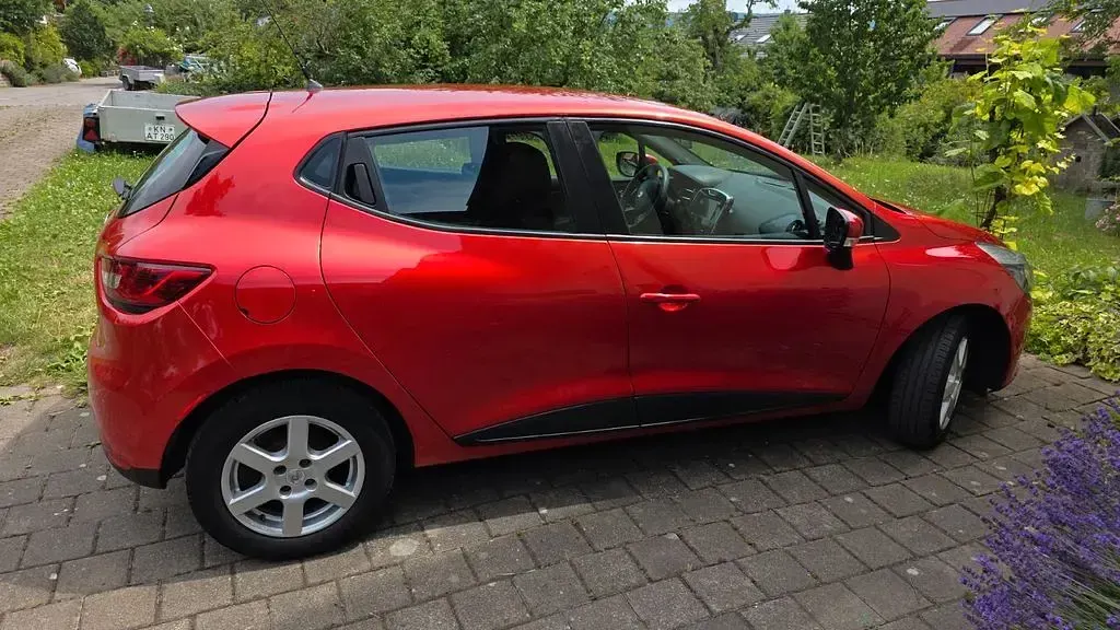 Gebraucht Renault Clio Expression 75 PS (55 kW) 2014 Rot Limousine