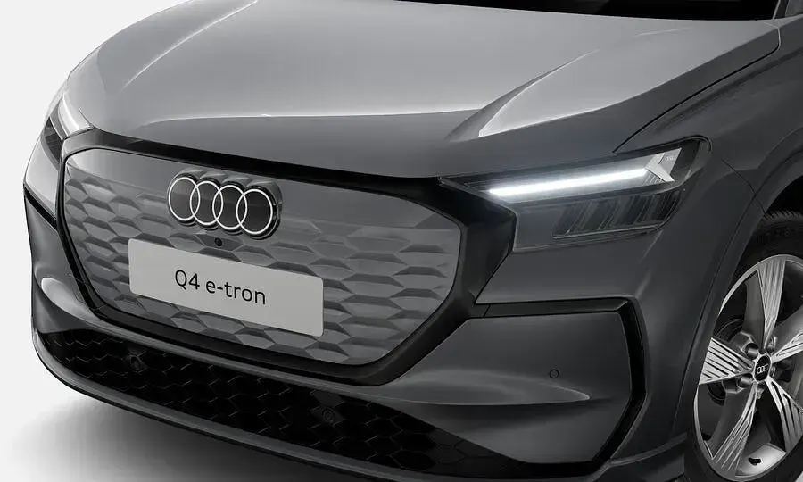 Neu Audi Q4 e-tron Ambiente 150 kW (204 PS) 2026 Kieselgrau SUV