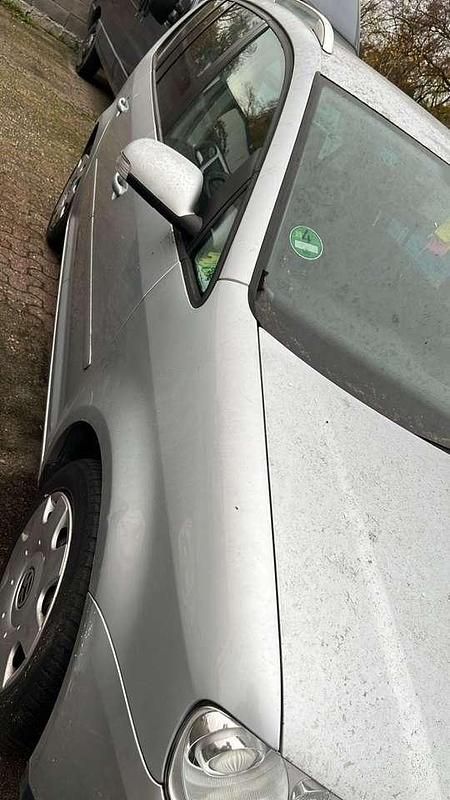 Gebraucht VW Touran 105 PS (77 kW) 2004 Van / Kleinbus