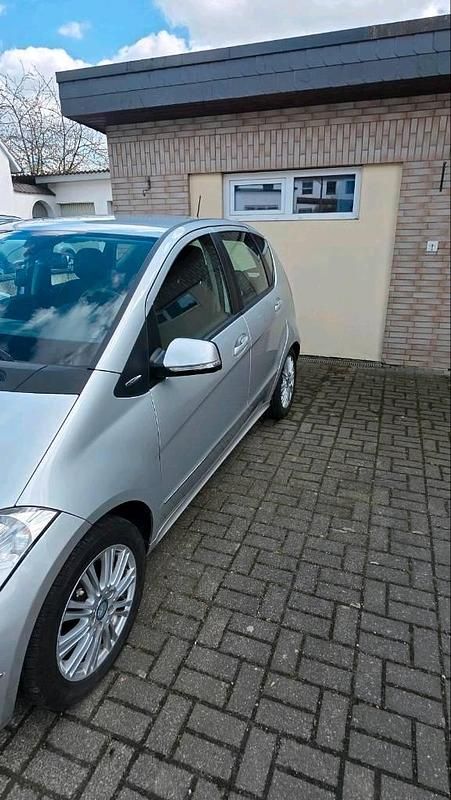 Gebraucht Mercedes A150 95 PS (69 kW) 2008 Silber Kleinwagen