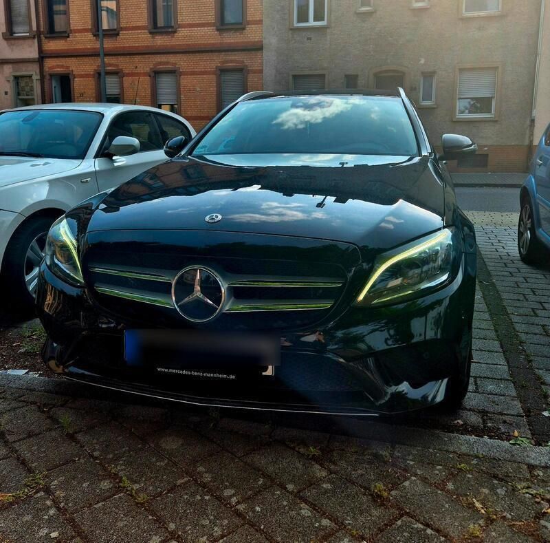 Schwarz Gebraucht 2020 Mercedes C220 Kombi | 28.000 € (Fairer Preis) - Bild 1/4