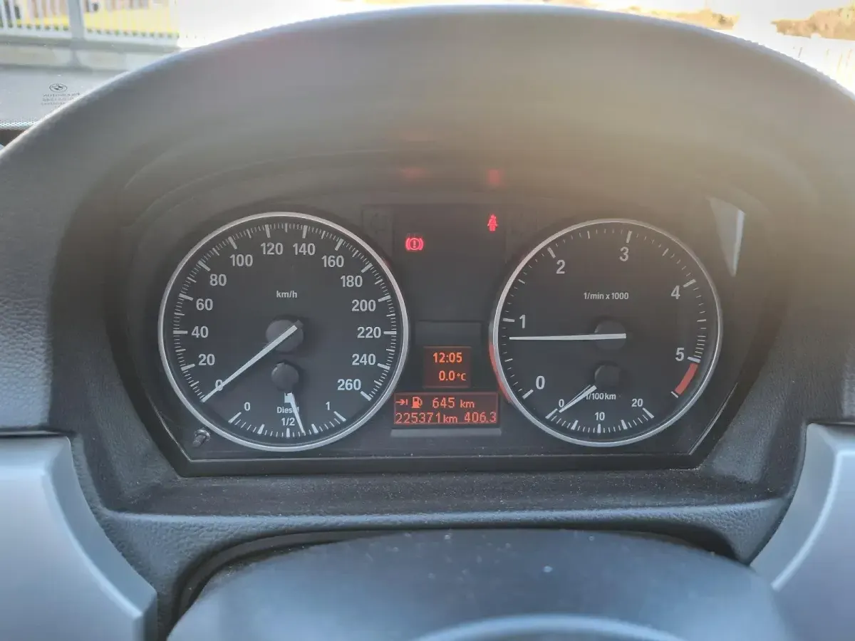 Gebraucht BMW 320 184 PS (135 kW) 2010 Weiß Kombi