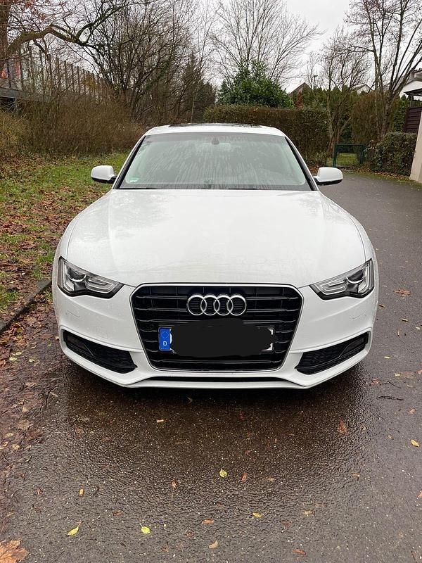 Weiß Gebraucht 2016 Audi A5 Sportback S-Line Kleinwagen | 18.000 € (Guter Preis) - Bild 1/4