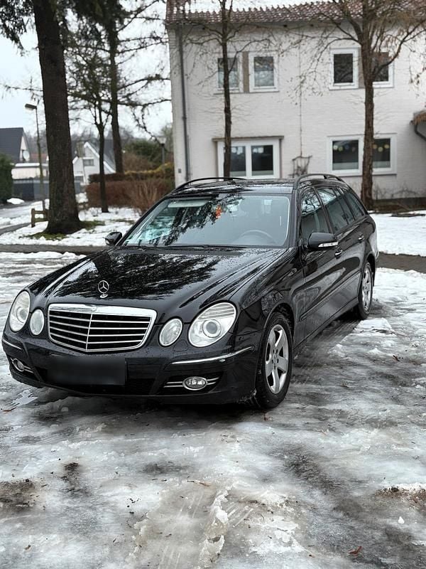 Gebraucht Mercedes E320 Avantgarde 224 PS (164 kW) 2007 Schwarz Kombi