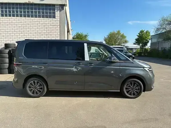 Nowe VW Multivan 177 KM (130 kW) 2026 Szary Minivan