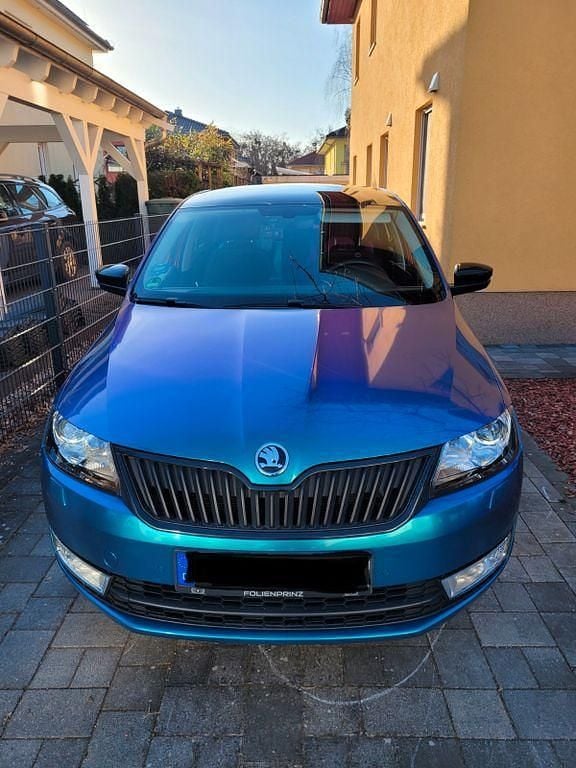 Gebraucht Skoda Rapid Joy 90 PS (66 kW) 2017 Rot Kleinwagen