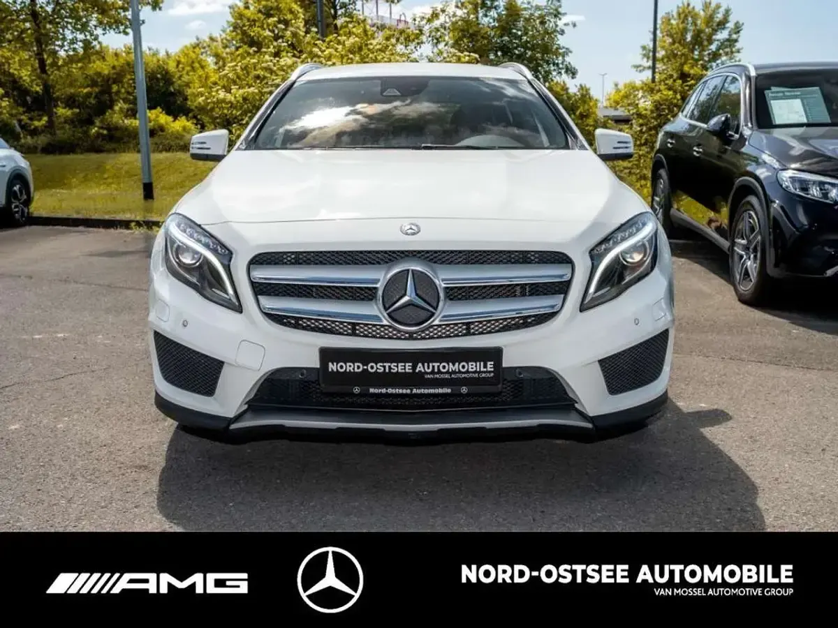 Gebraucht Mercedes GLA180 AMG 122 PS (89 kW) 2017 Zirrusweiß SUV