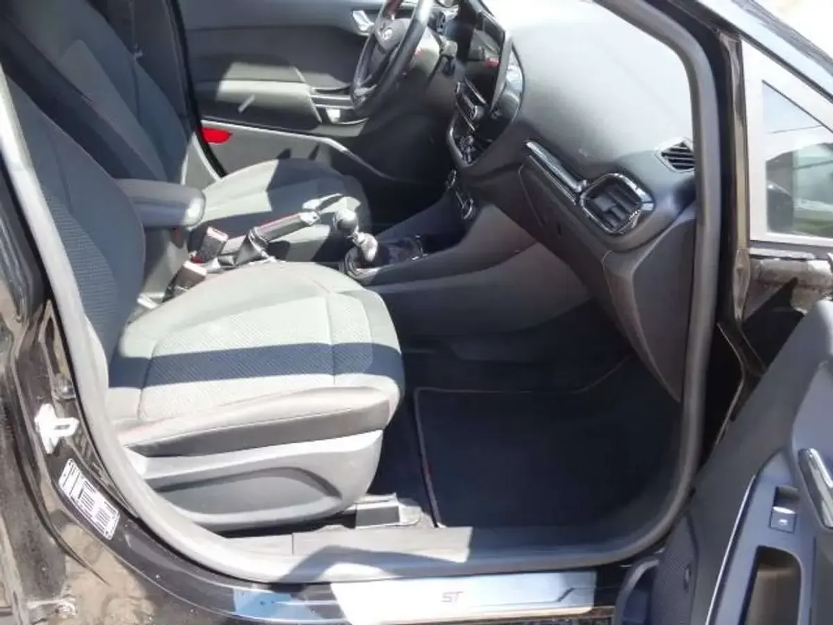 Gebraucht Ford Fiesta S 101 PS (74 kW) 2019 Iridiumschwarz metallic Kleinwagen