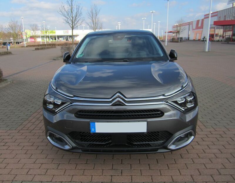 Grau Gebraucht 2024 Citroën C4 PureTech Limousine | 21.000 € (Fairer Preis) - Bild 1/4