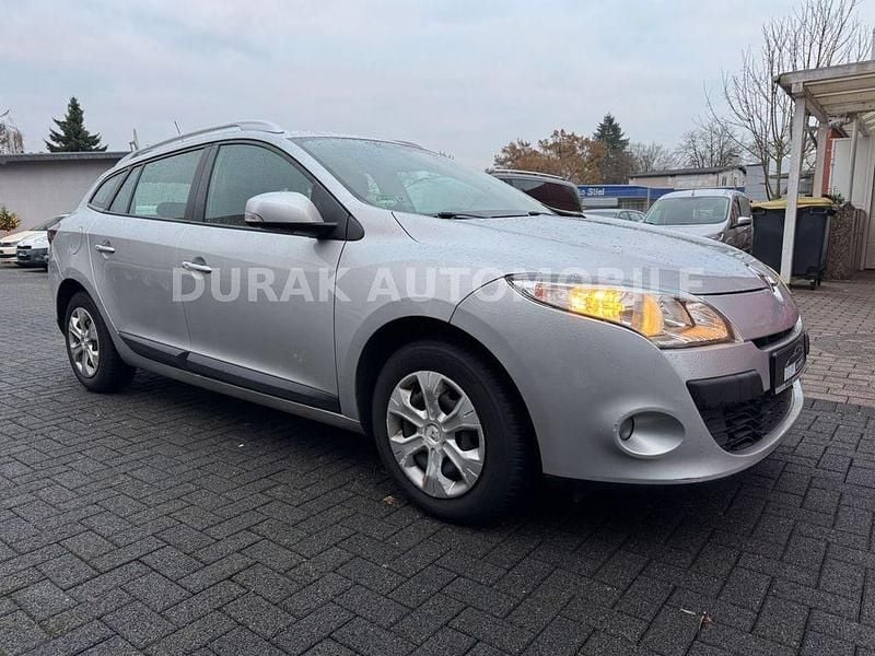 Gebraucht Renault Mégane III Expression 106 PS (77 kW) 2012 Grau Limousine