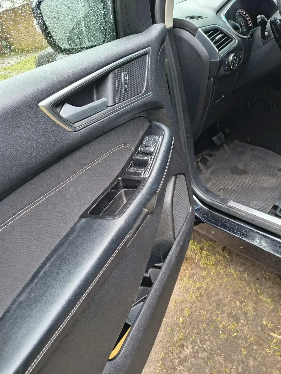 Używany Ford Kuga 209 KM (153 kW) 2017 Czarny SUV