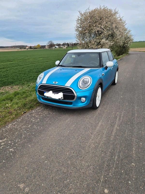 Second-hand Mini Cooper 115 CP (84 kW) 2017 Albastru Hatchback