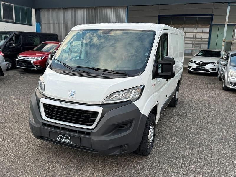 Weiß Gebraucht 2015 Peugeot Boxer Comfort Van | 7.990 € (Superpreis) - Bild 1/4