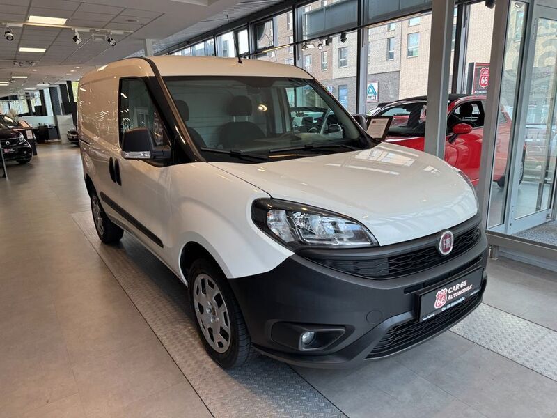 Gebraucht Fiat Doblò 120 PS (88 kW) 2019 Weiß Van / Kleinbus