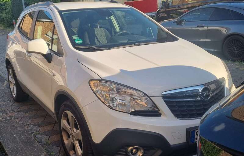 Weiß Gebraucht 2013 Opel Mokka Edition SUV | 7.450 € (Guter Preis) - Bild 1/4