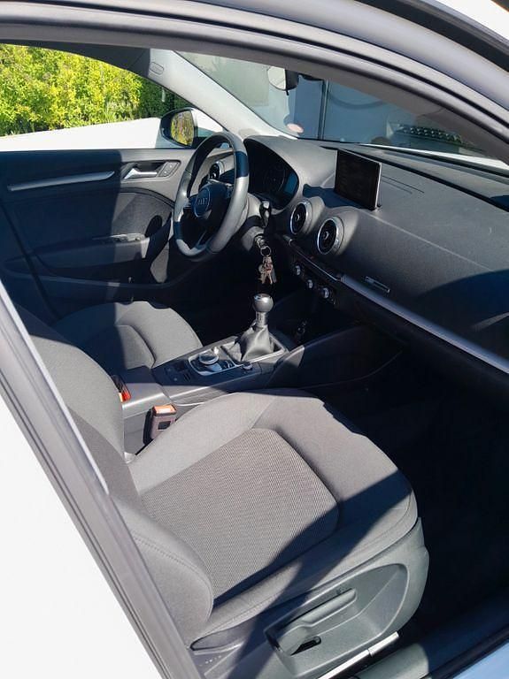 Second-hand Audi A3 116 CP (85 kW) 2018 Alb Berlinǎ