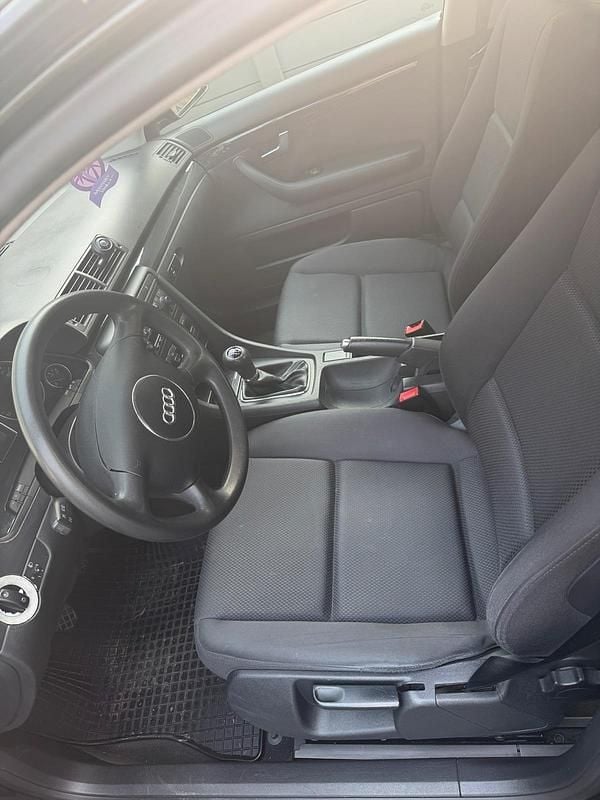 Gebraucht Audi A4 Design 96 PS (70 kW) 2001 Schwarz Limousine