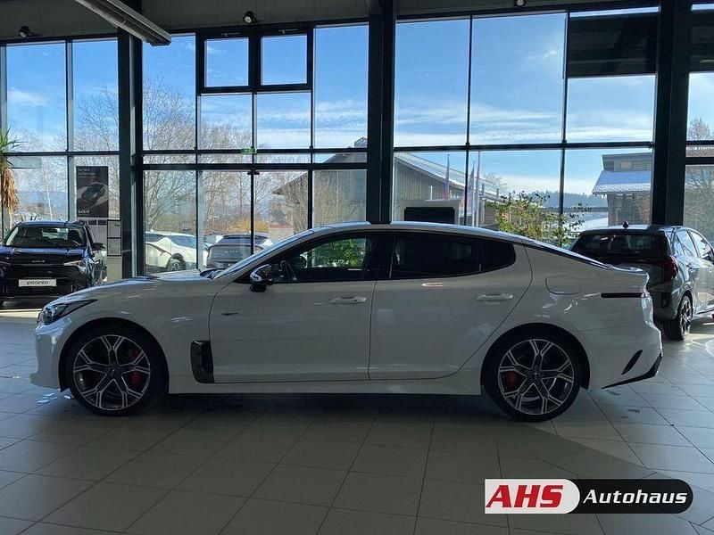Gebraucht Kia Stinger GT 370 PS (272 kW) 2020 (swp) snow white pearl Kleinwagen