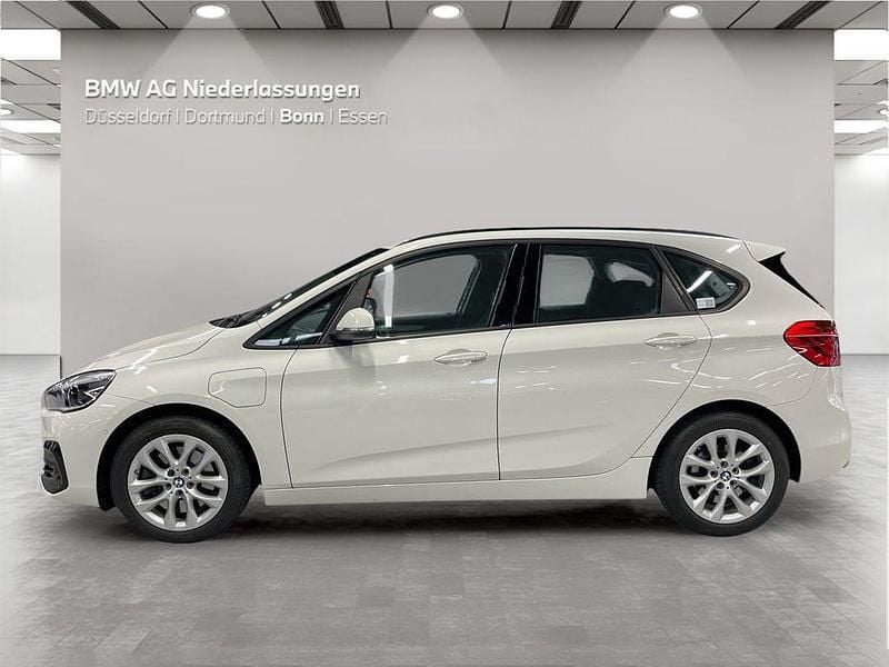 Gebraucht BMW 225 Active Tourer iPerformance 224 PS (164 kW) 2020 Weiß Van / Kleinbus