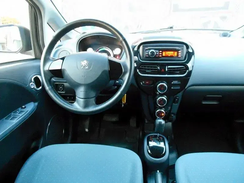 Gebraucht Peugeot iON Active 35 kW (48 PS) 2012 Schwarz Kleinwagen