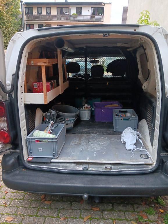 Weiß Gebraucht 2011 Citroën Berlingo Attraction Van / Kleinbus | 2.200 € (Fairer Preis) - Bild 1/4