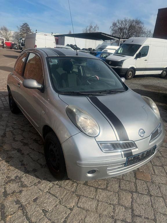 Gebraucht Nissan Micra 65 PS (47 kW) 2009 Silber Kleinwagen