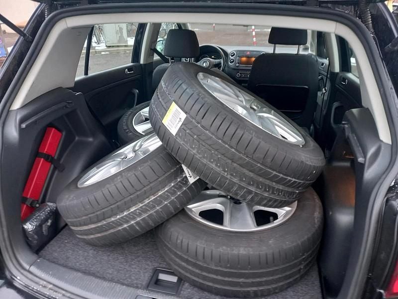 Schwarz Gebraucht 2010 VW Golf Limousine | 4.500 € (Superpreis) - Bild 1/4