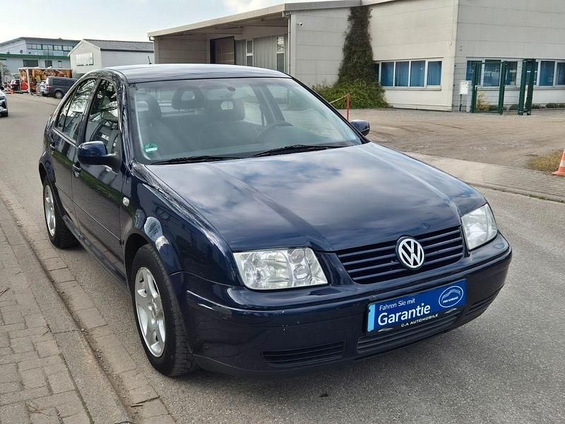 Second-hand VW Bora 101 CP (74 kW) 2000 Albastru Berlinǎ