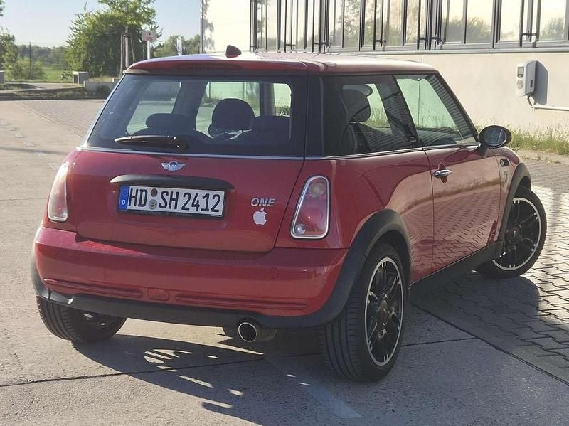 Second-hand Mini ONE Seven 110 CP (80 kW) 2006 Roșu Hatchback