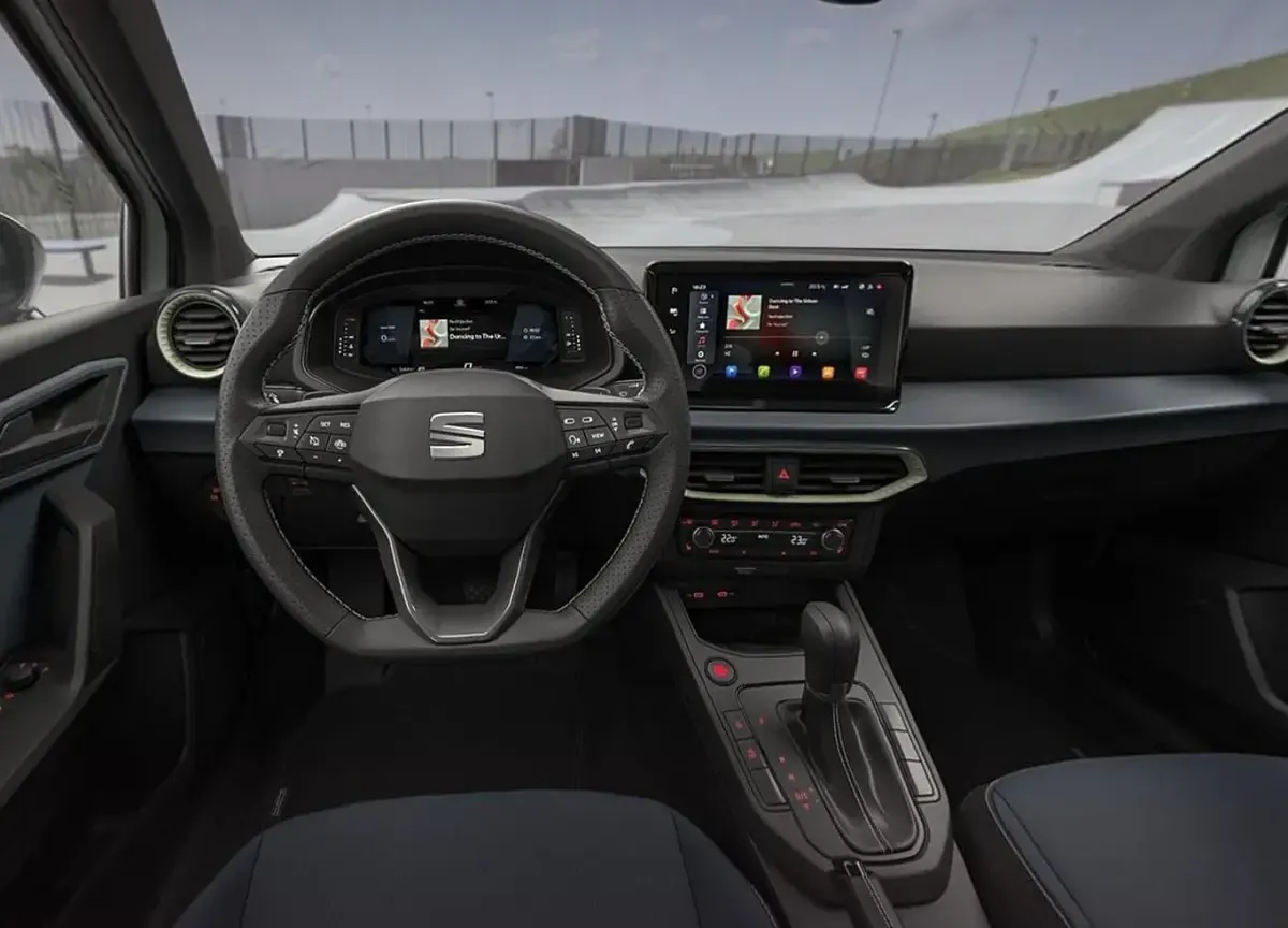 Neu Seat Arona Style 116 PS (85 kW) 2026 Magnetic grau metallic / dachfar SUV