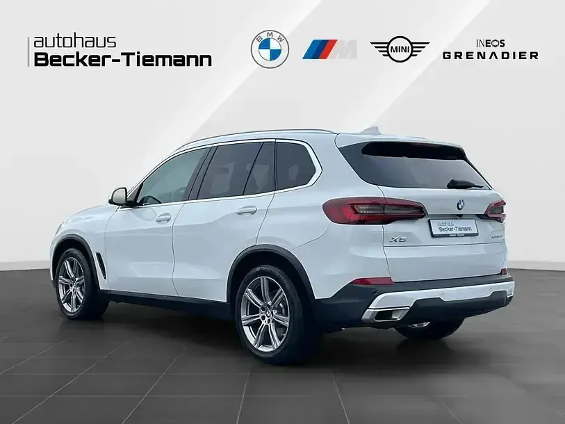Gebraucht BMW X5 Sport Line 286 PS (210 kW) 2022 Alpinweiß uni SUV