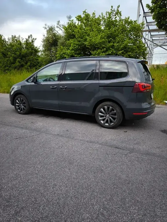 Gebraucht Seat Alhambra CONNECT 184 PS (135 kW) 2016 Grau Van / Kleinbus