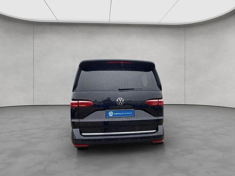 Second-hand VW Multivan Style 150 CP (110 kW) 2026 Negru Monovolum