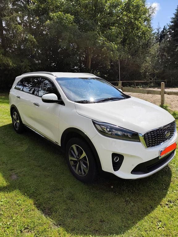 Weiß Gebraucht 2020 Kia Sorento Spirit SUV | 20.990 € (Superpreis) - Bild 1/4
