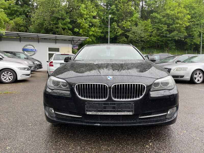 Gebraucht BMW 520 184 PS (135 kW) 2011 Schwarz Kombi
