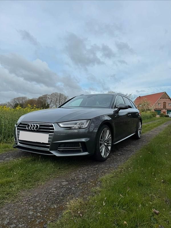 Gebraucht Audi A4 S-Line 190 PS (139 kW) 2017 Grau Kombi