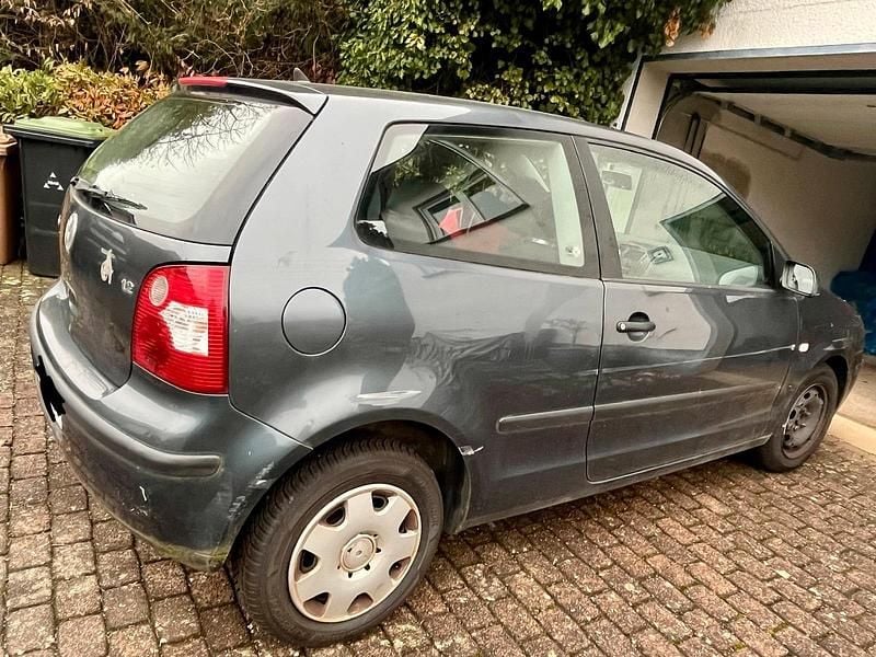 Gebraucht VW Polo 60 PS (44 kW) 2003 Grau Kleinwagen