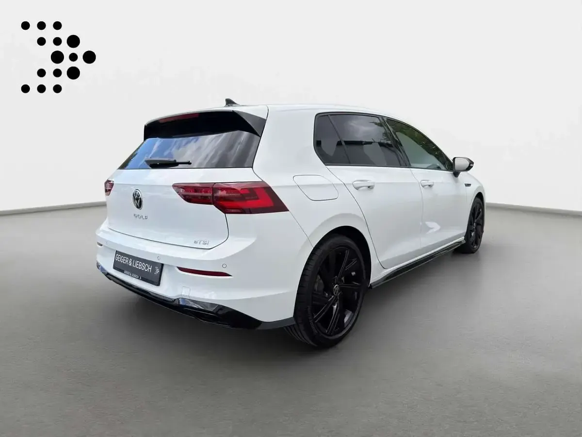 Gebraucht VW Golf VIII Style 150 PS (110 kW) 2024 Pure white Limousine