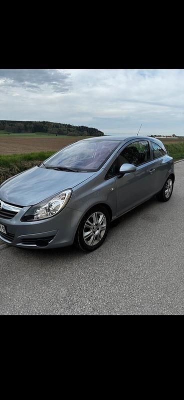 Gebraucht Opel Corsa 90 PS (66 kW) 2008 Silber Kleinwagen