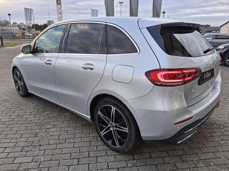 Gebraucht Mercedes B200 Progressive 150 PS (110 kW) 2020 Silber Van / Kleinbus