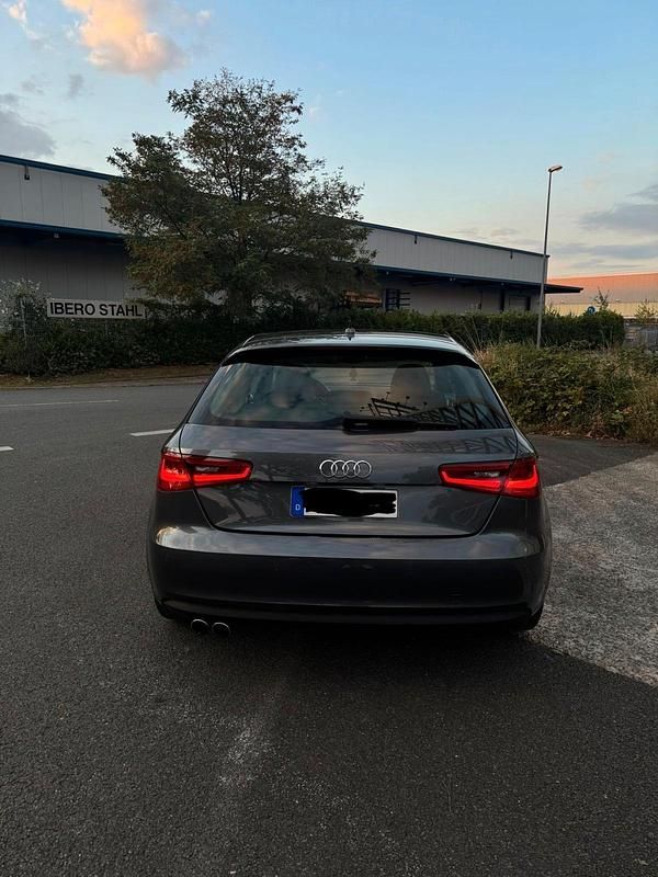 Gebraucht Audi A3 S-Line 180 PS (132 kW) 2013 Grau Kleinwagen