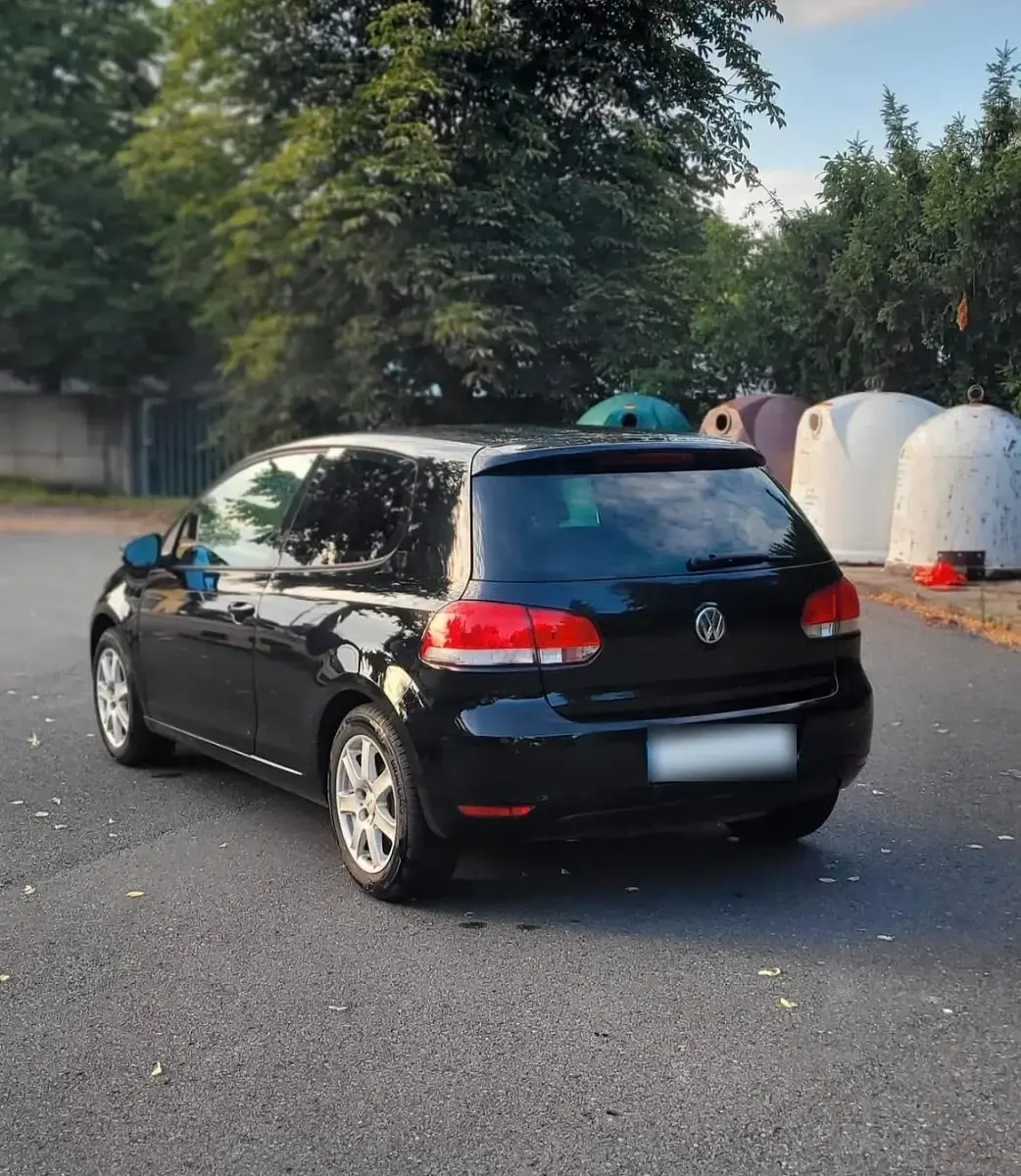 Gebraucht VW Golf VI 88 PS (64 kW) 2009 Schwarz Coupé
