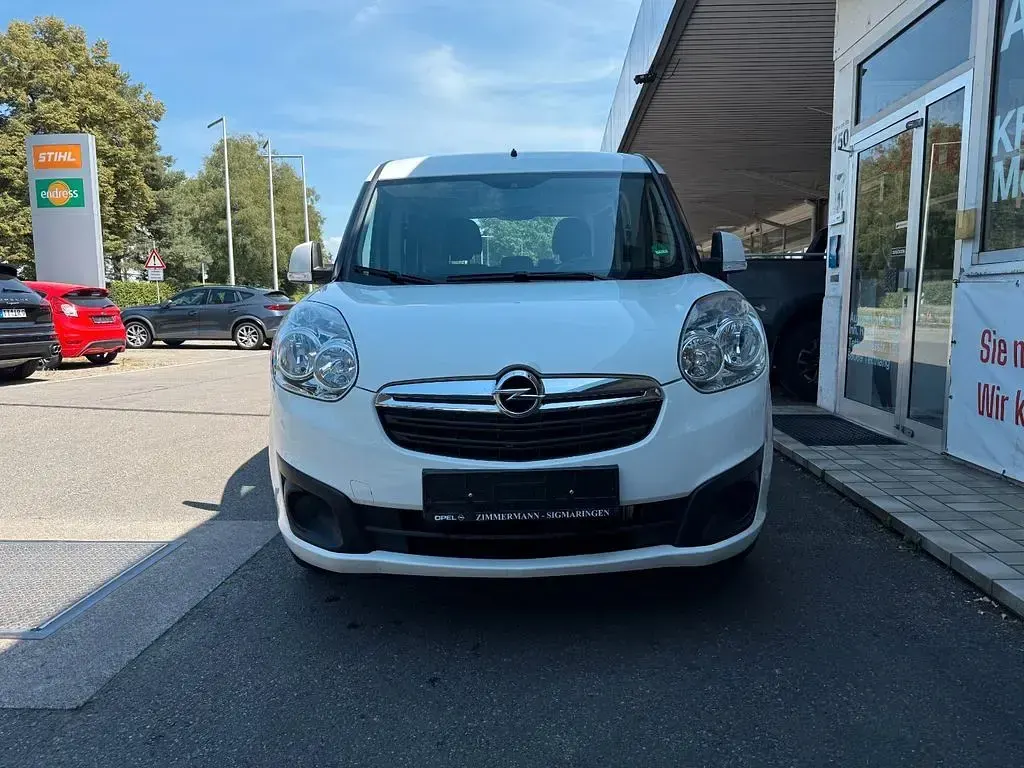 Gebraucht Opel Combo 95 PS (69 kW) 2018 Weiß Van / Kleinbus