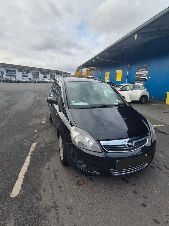 Gebraucht Opel Zafira Family 140 PS (102 kW) 2014 Schwarz Van / Kleinbus