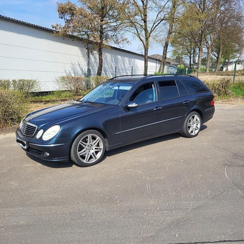 Second-hand Mercedes E280 177 CP (130 kW) 2004 Albastru Break