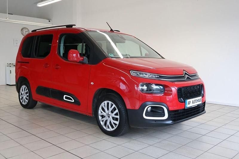 Rot Gebraucht 2019 Citroën Berlingo Feel Van / Kleinbus | 9.990 € (Superpreis) - Bild 1/3