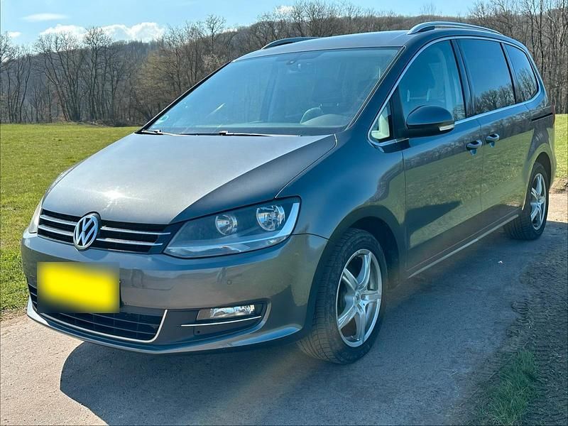 Gebraucht VW Sharan 140 PS (102 kW) 2012 Grau Van / Kleinbus